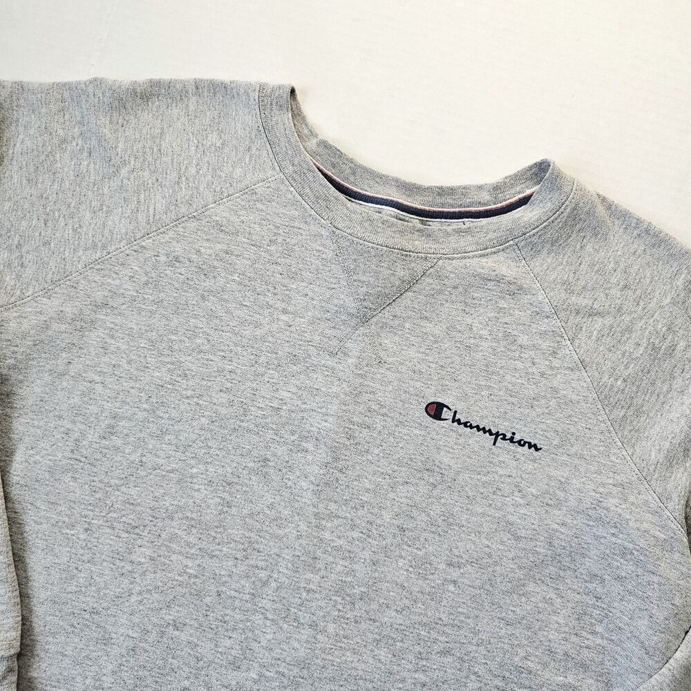 Champion Powerblend Gray Crewneck Sweatshirt Women’s Medium Athleisure - Picture 4 of 10